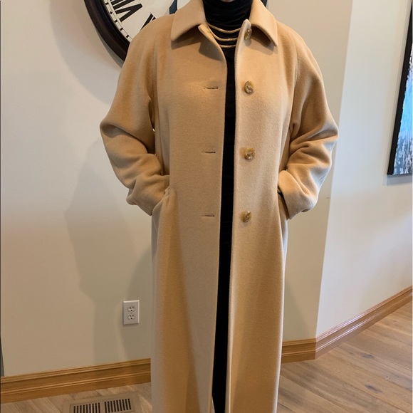 Barrie Pace Jackets & Blazers - Gorgeous 100% Camel Hair Coat, full length, NWOT